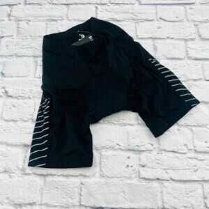 NWT BERAY Women's Padded Mid Thigh Cycling Short Small Black Elastic Waist